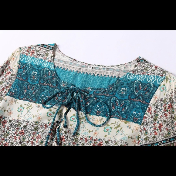 •🔥SALE🔥LAST 1!! NWT Boho Flare Sleeve Dress• - Picture 6 of 8